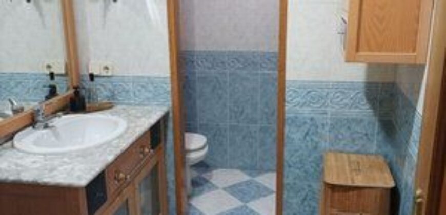 Radiante piso de con patio privado y garaje: El Perchel, Ciudad Real