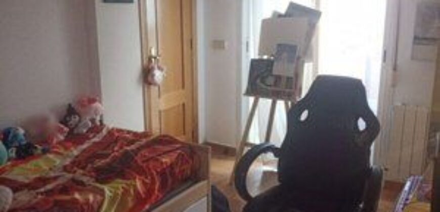 Radiante piso de con patio privado y garaje: El Perchel, Ciudad Real