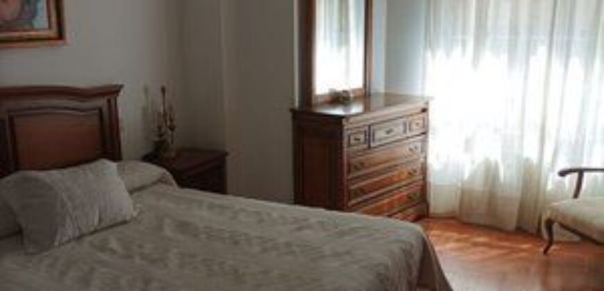 Radiante piso de con patio privado y garaje: El Perchel, Ciudad Real