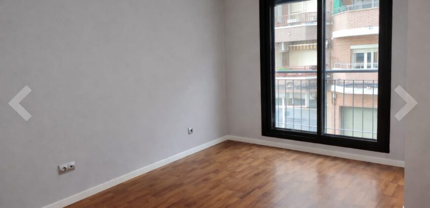 Luminoso piso exterior con: terraza, garaje y trastero – Callejón de los Remedios