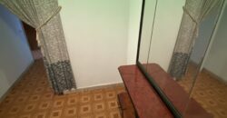 Acogedor piso en Calle Postas – 3 Dormitorios, Terraza y Dos Patios Privados