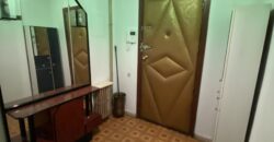 Acogedor piso en Calle Postas – 3 Dormitorios, Terraza y Dos Patios Privados
