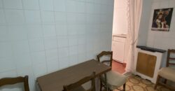 Acogedor piso en Calle Postas – 3 Dormitorios, Terraza y Dos Patios Privados