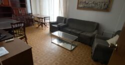Acogedor piso en Calle Postas – 3 Dormitorios, Terraza y Dos Patios Privados