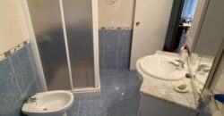 Acogedor piso en Calle Postas – 3 Dormitorios, Terraza y Dos Patios Privados