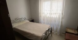 Acogedor piso en Calle Postas – 3 Dormitorios, Terraza y Dos Patios Privados